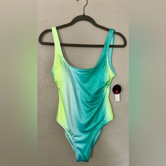 New No Boundaries Shimmer Ombre One Piece Scoop Back Swimsuit - Medium - Picture 6 of 7